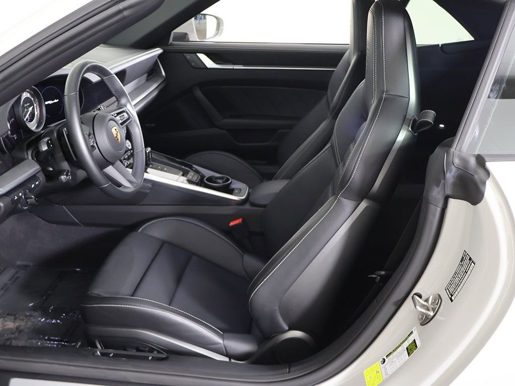 Used 2023 Porsche 911 Turbo image 31