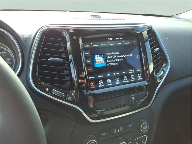 Used 2022 Jeep Cherokee Limited image 17