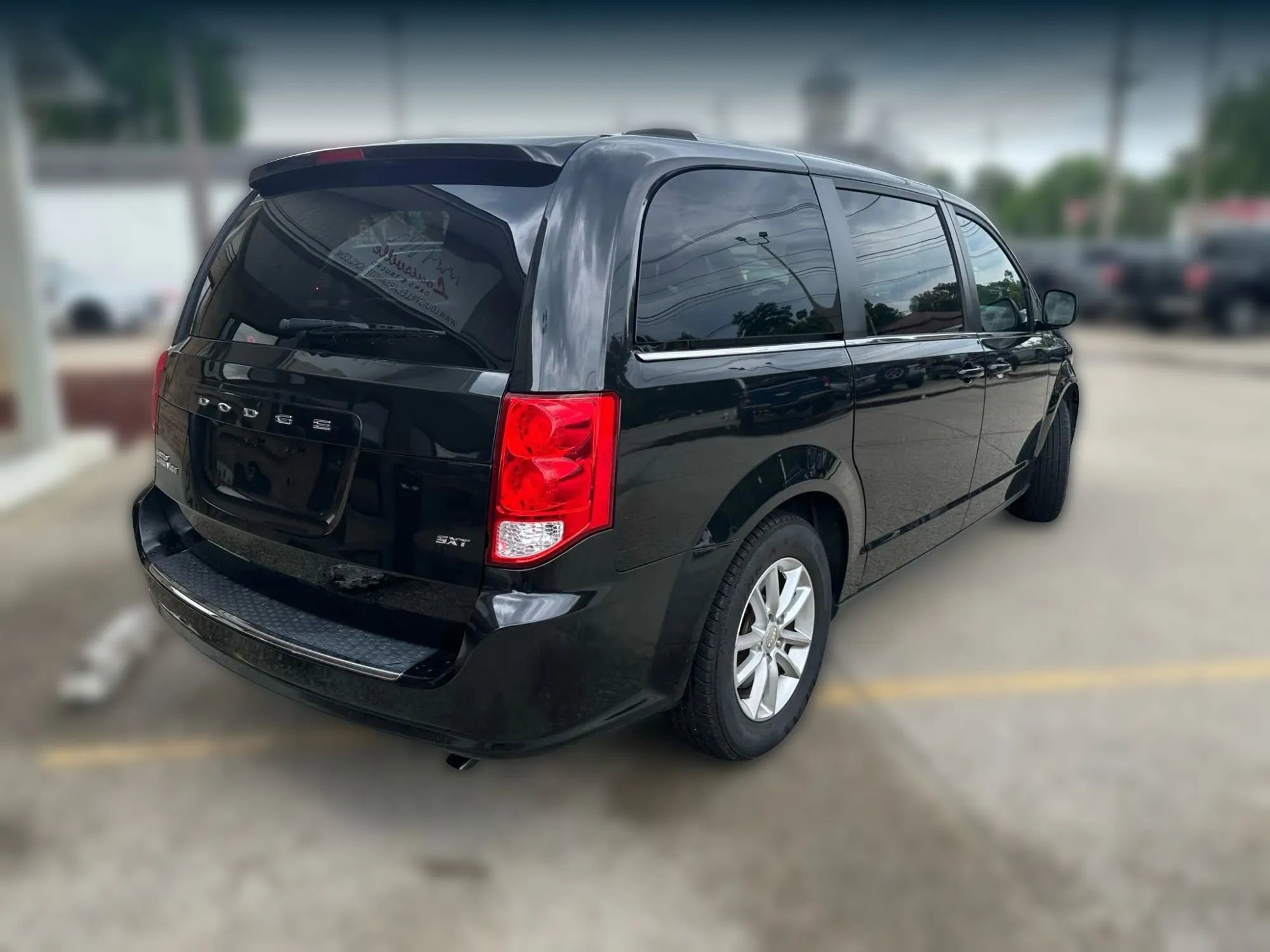 Used 2020 Dodge Grand Caravan SXT image 7