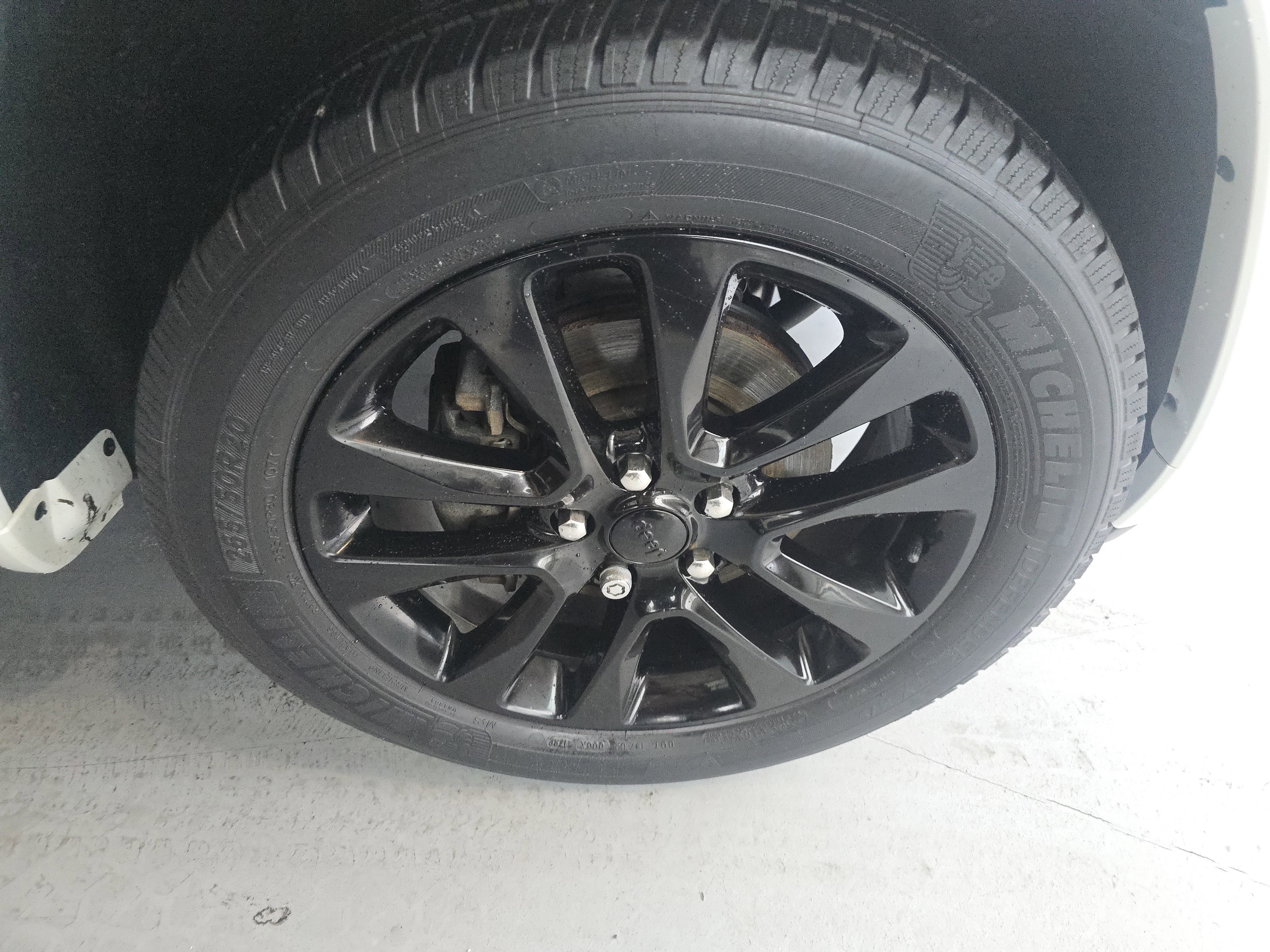 Used 2017 Jeep Grand Cherokee Altitude image 11