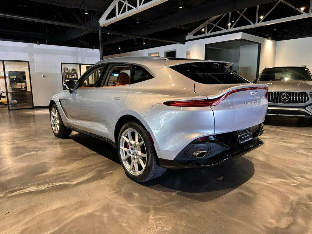 Used 2021 Aston Martin DBX AWD/4WD image 3