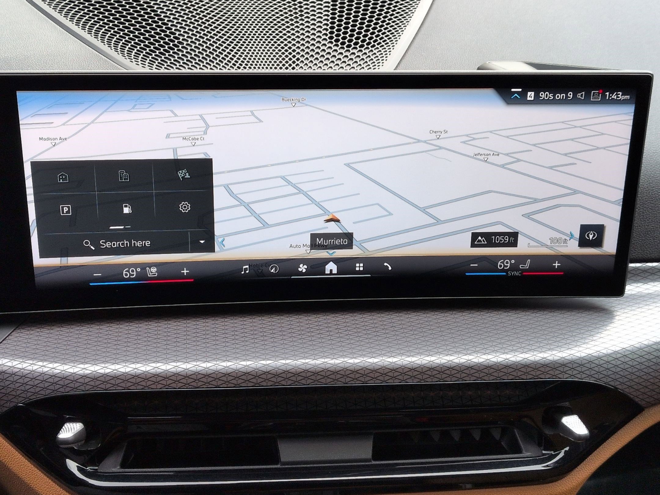 Used 2025 BMW 330i Sedan w/ M Sport Package image 24