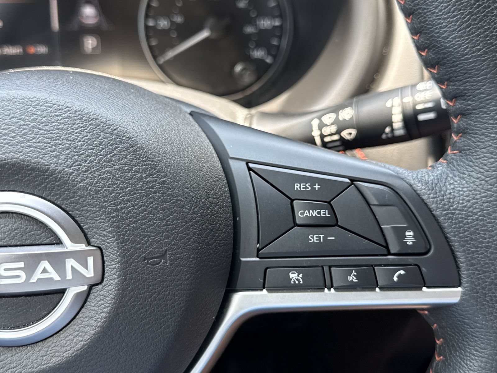 Used 2023 Nissan Kicks SR w/ SR Premium Package FWD image 21