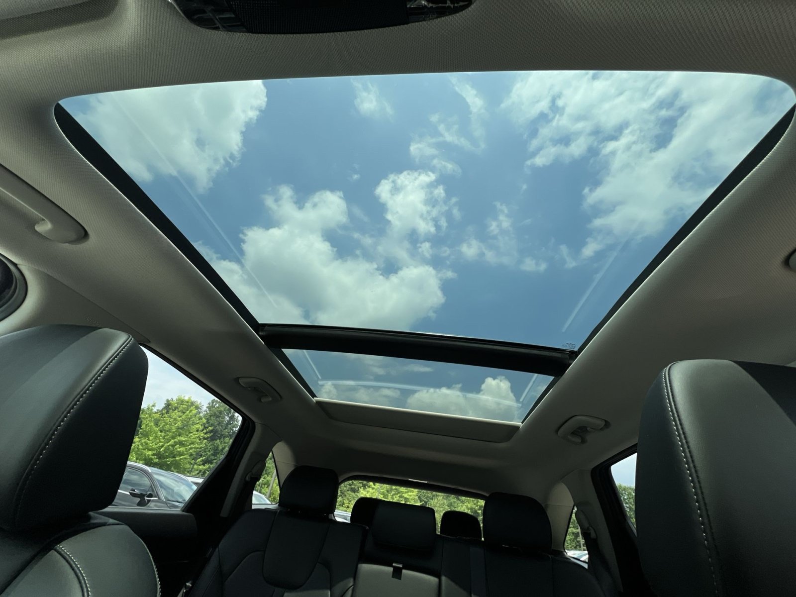 New 2026 Kia Sorento S w/ S Panoramic Sunroof Package FWD image 41
