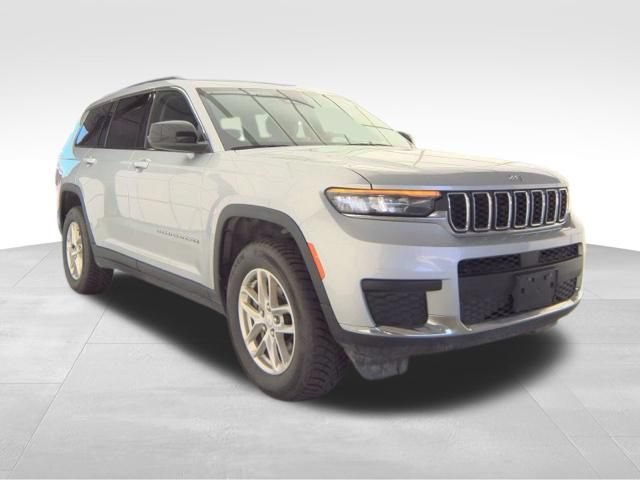 Used 2023 Jeep Grand Cherokee L Laredo AWD/4WD image 3