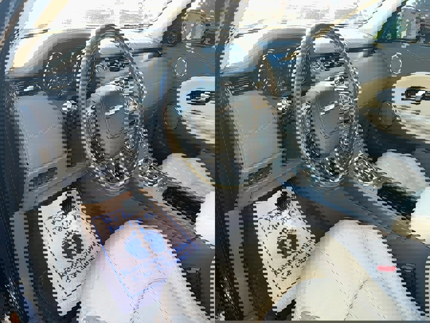 Used 2018 Land Rover Range Rover Evoque SE Premium image 23