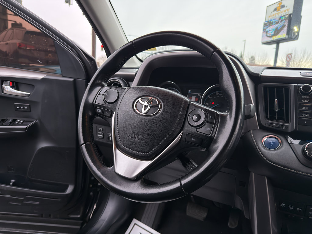 Used 2017 Toyota RAV4 Limited image 19