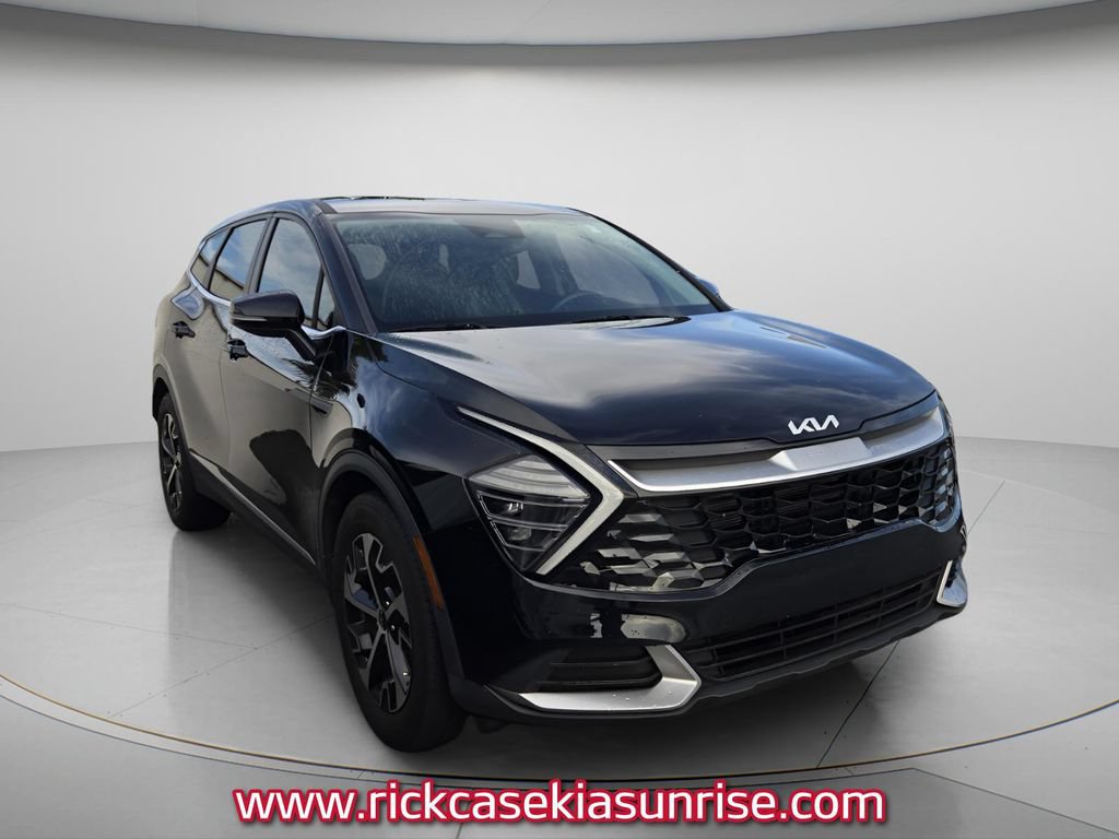 Used 2024 Kia Sportage EX FWD image 4