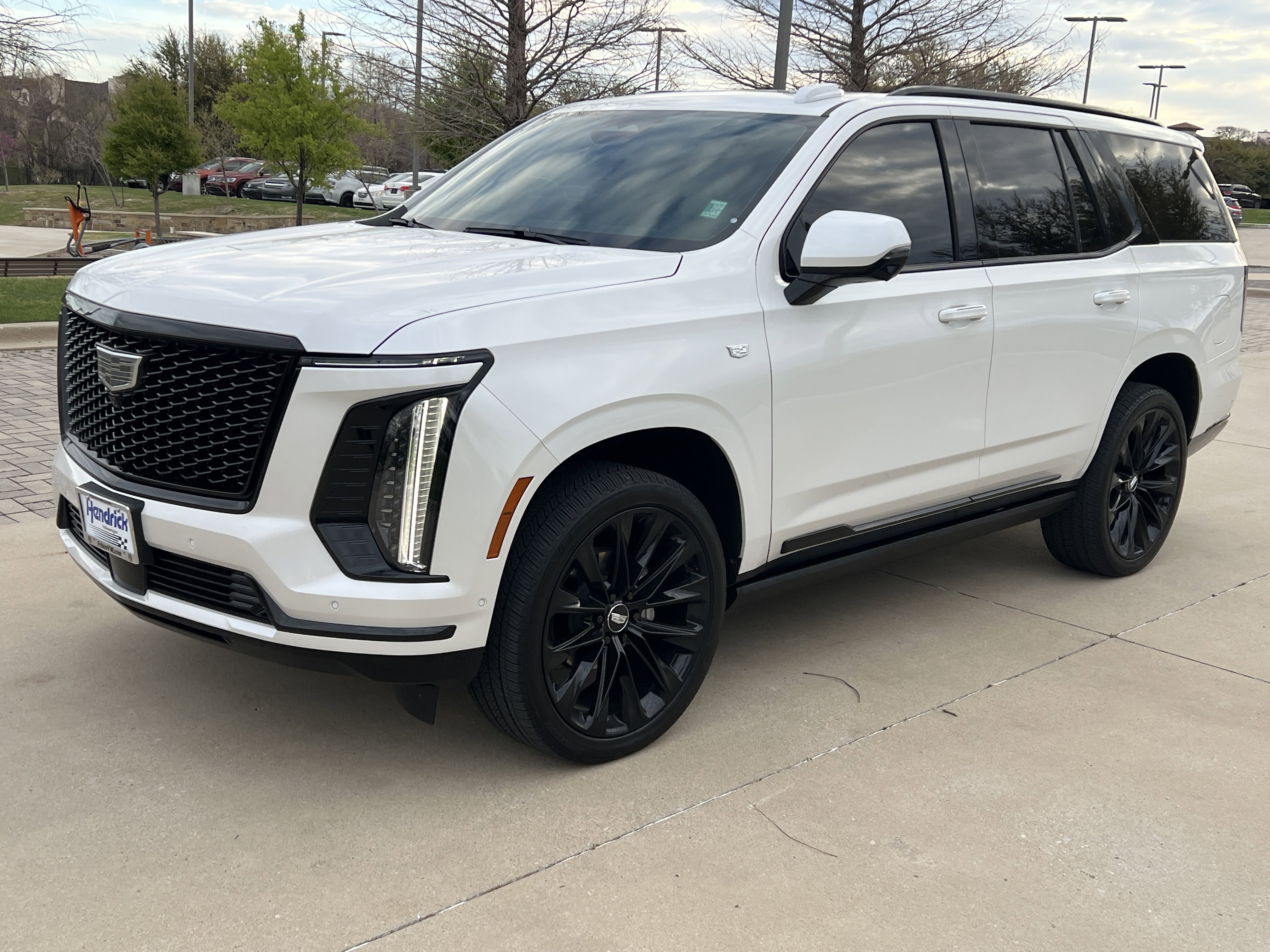 Used 2025 Cadillac Escalade Sport Platinum w/ LPO, ONYX Package AWD/4WD image 5
