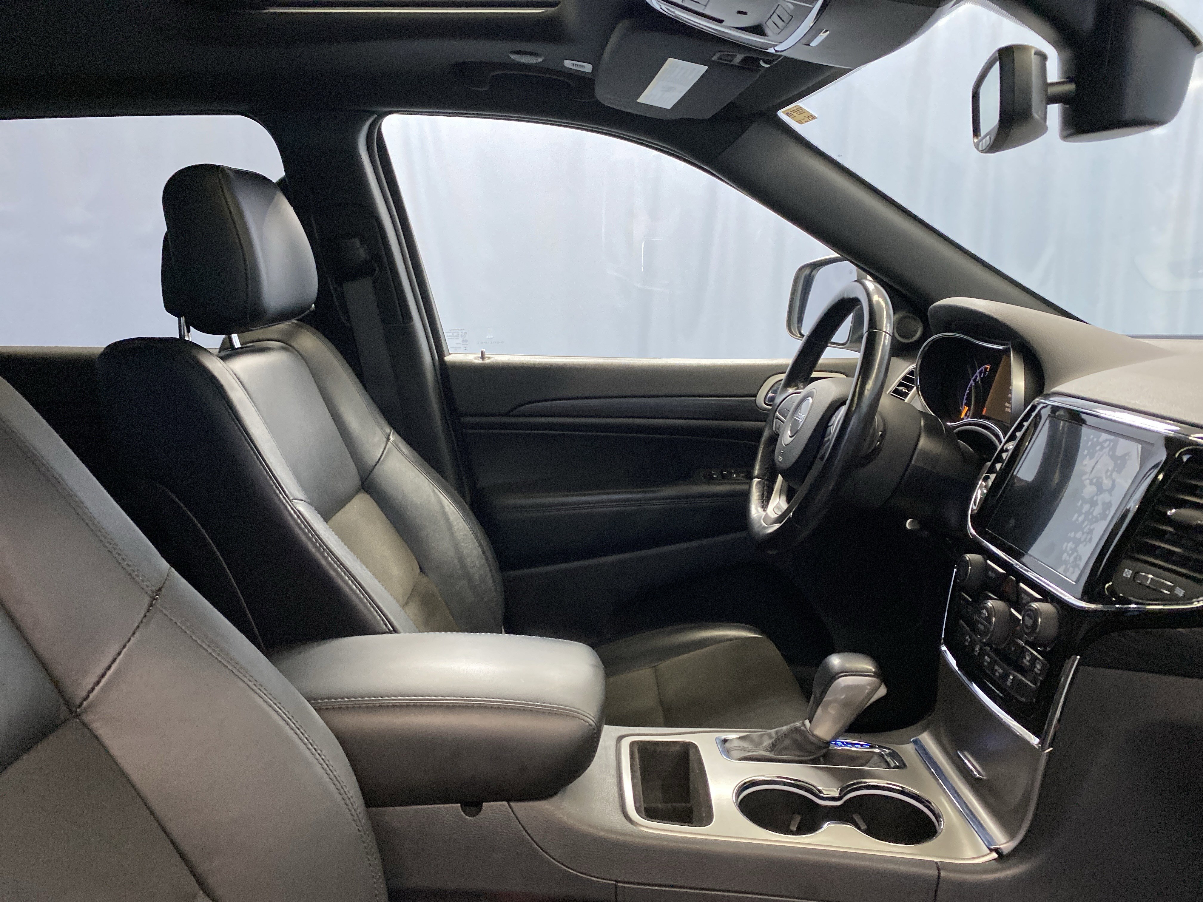 Certified 2020 Jeep Grand Cherokee Altitude image 46