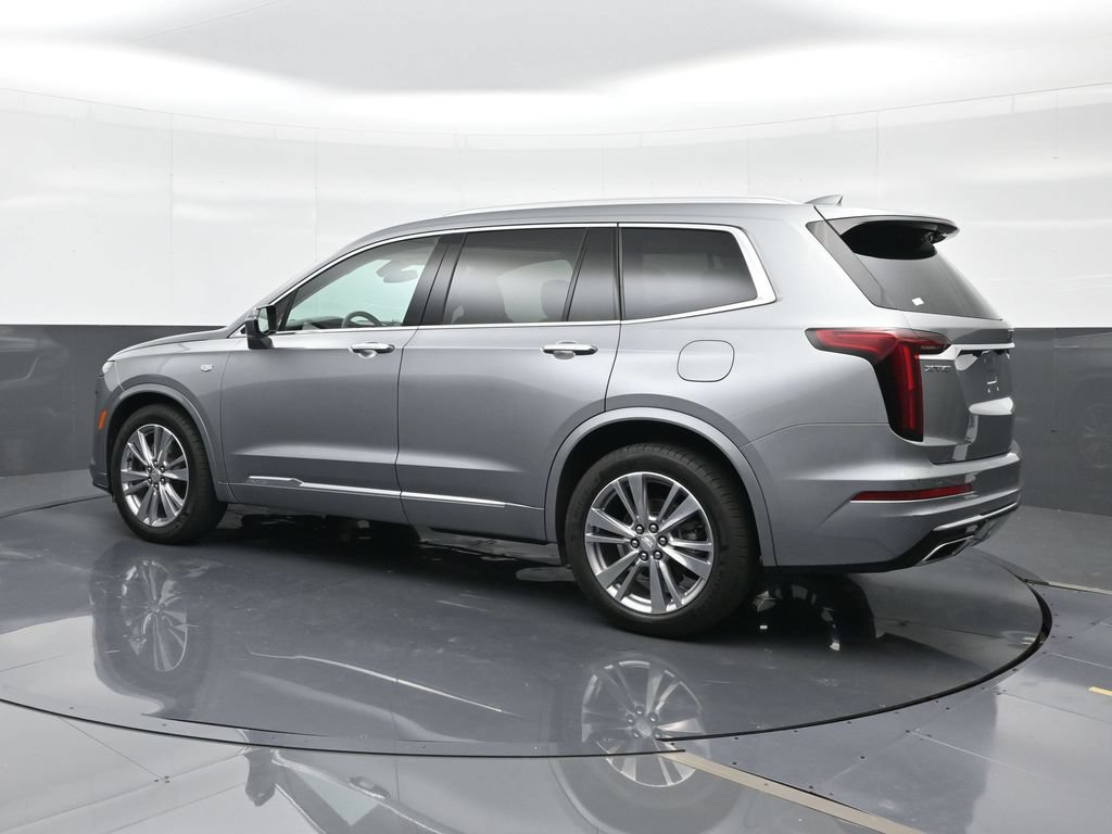 Certified 2024 Cadillac XT6 Premium Luxury FWD image 3
