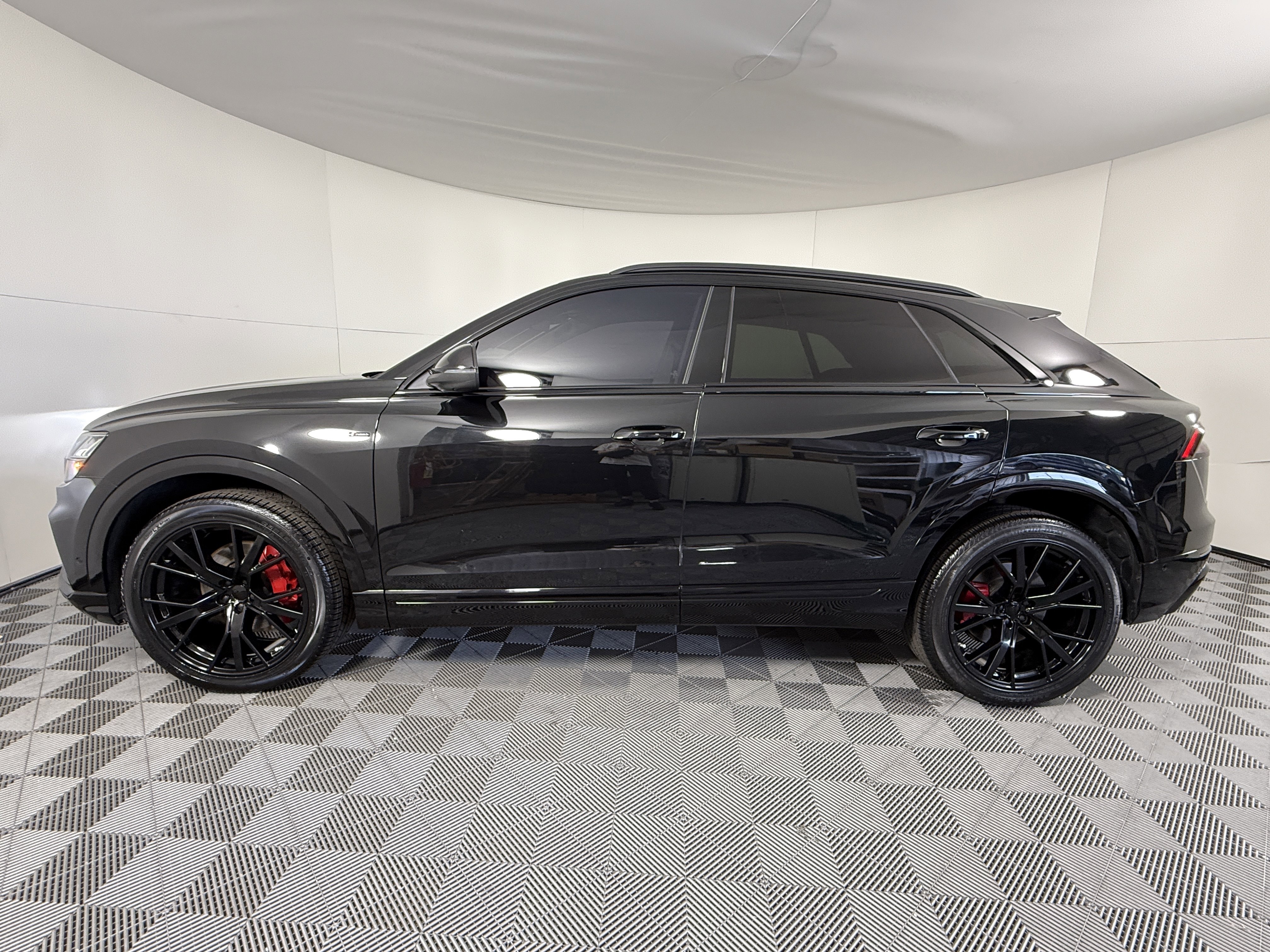 Used 2023 Audi Q8 Premium Plus image 5