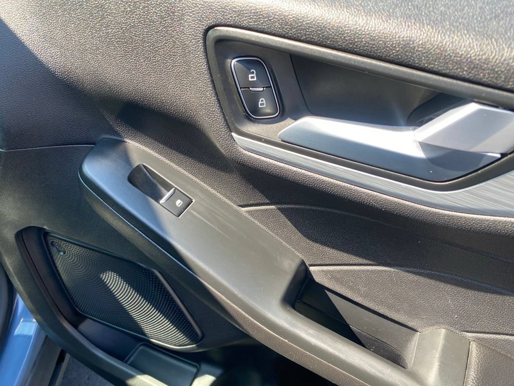 Used 2023 Ford Escape Platinum AWD/4WD image 36