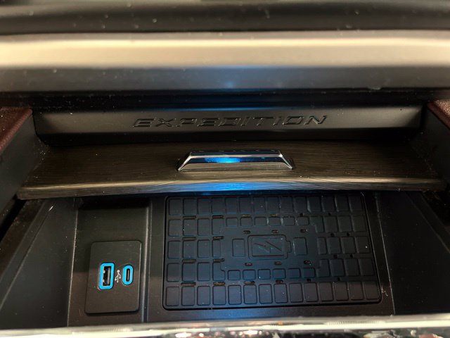 Used 2024 Ford Expedition Limited RWD image 28