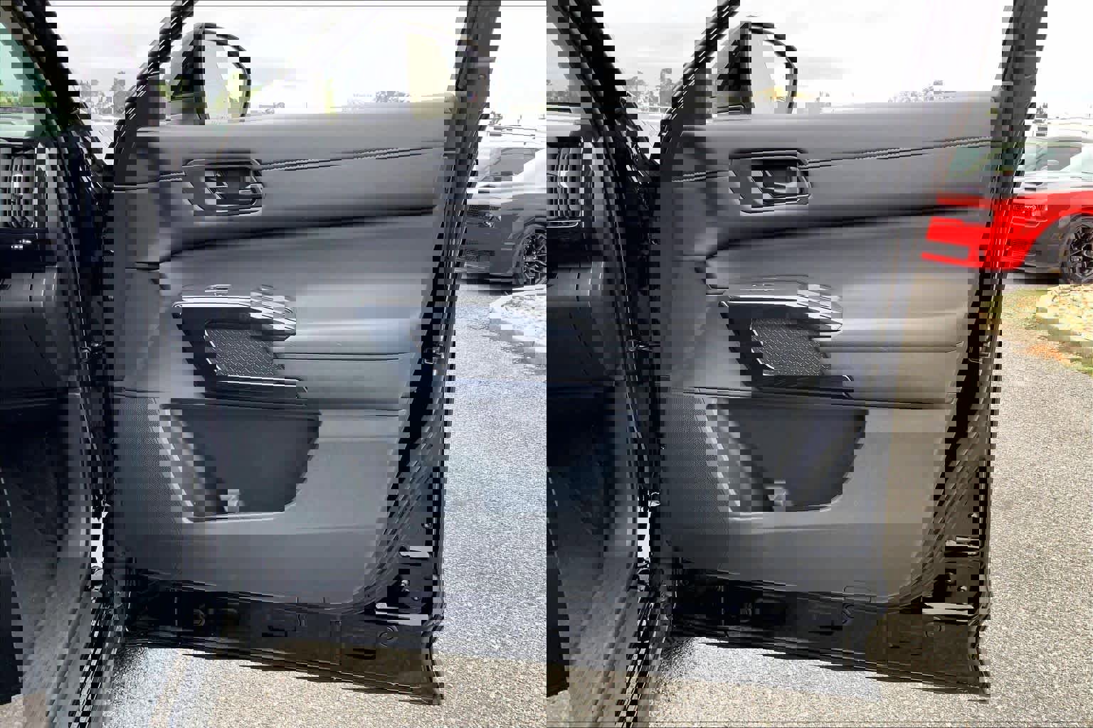 Used 2025 Nissan Pathfinder SV image 22