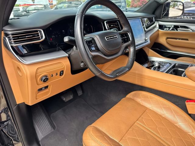 Used 2022 Jeep Grand Wagoneer Series III AWD/4WD image 24