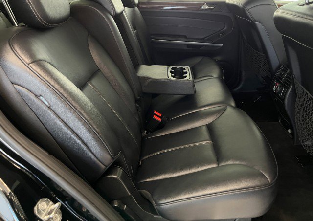 Used 2012 Mercedes-Benz GL 450 4MATIC image 35