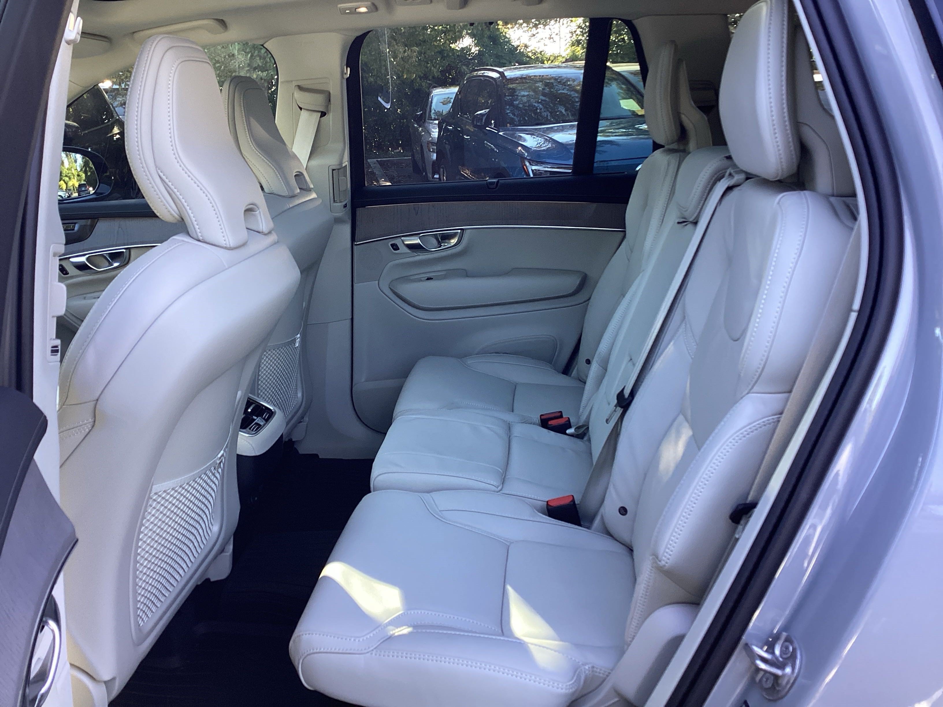 Used 2026 Volvo XC90 B6 Ultra w/ Protection Package Premier AWD/4WD image 33