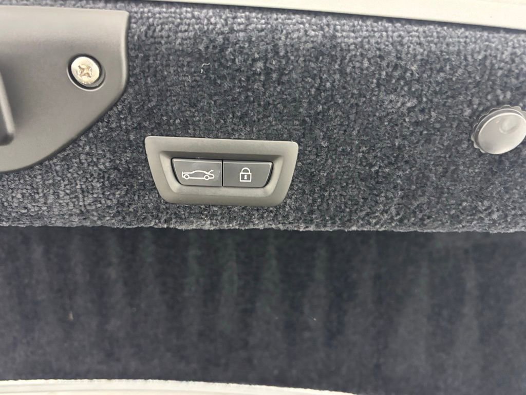 Used 2016 Rolls-Royce Wraith RWD image 49