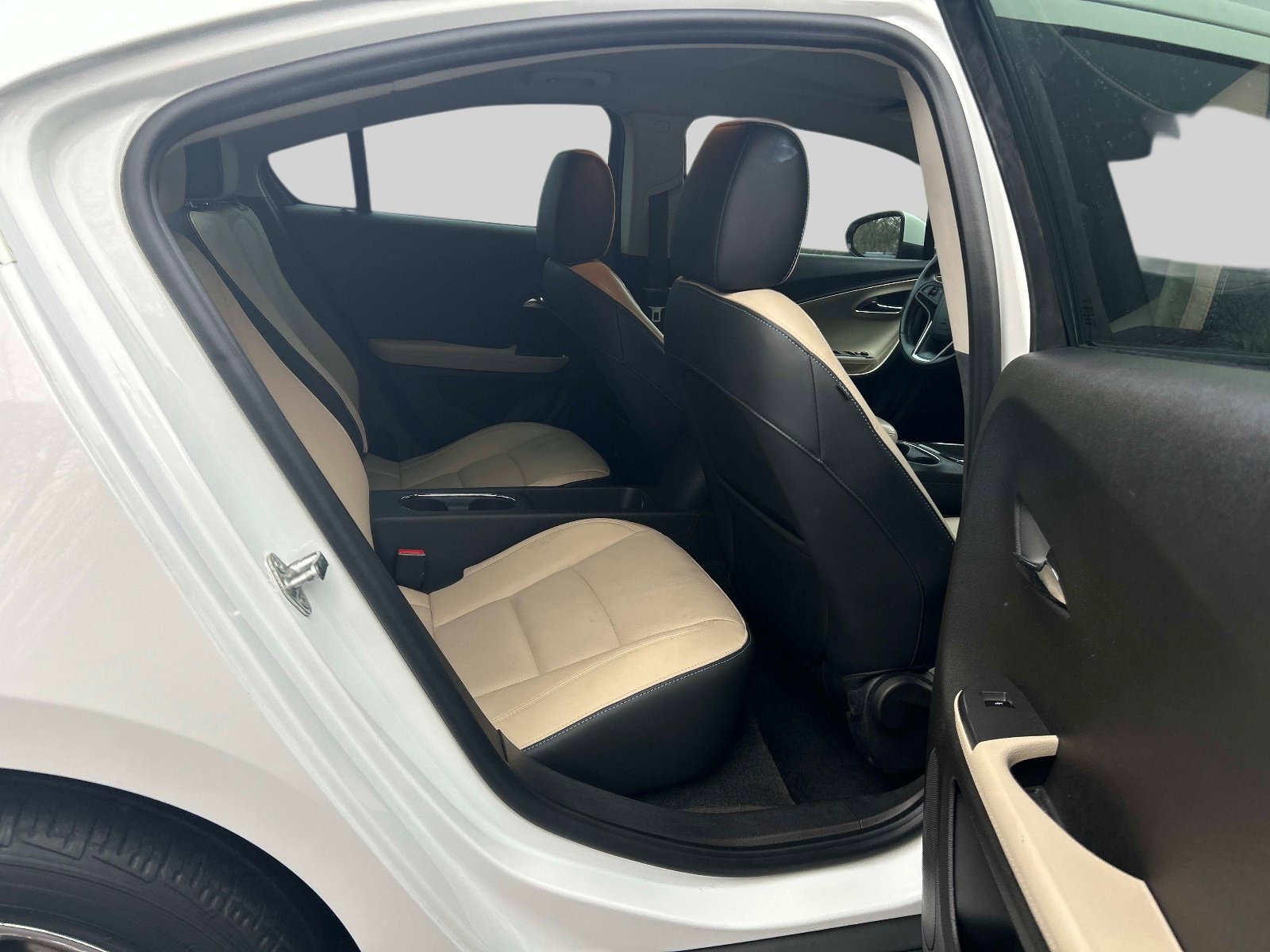 Used 2012 Chevrolet Volt Premium w/ Premium Trim Package image 14