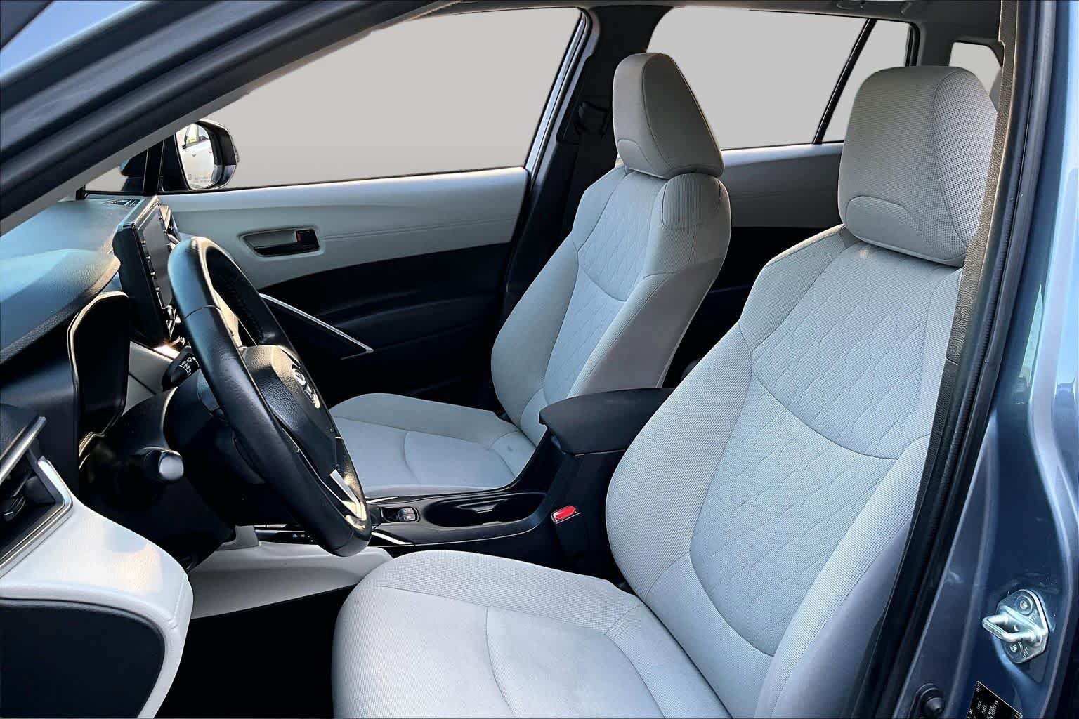 Used 2022 Toyota Corolla Cross LE FWD image 8