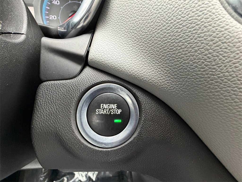 Used 2022 Chevrolet Equinox LS image 25