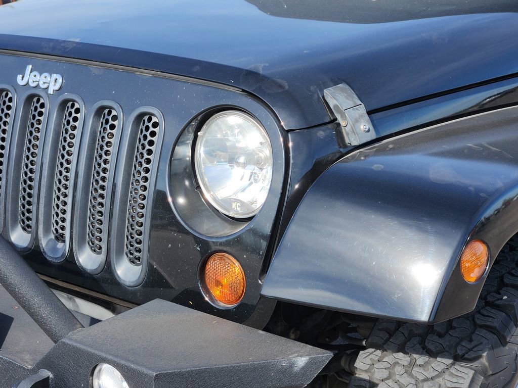 Used 2009 Jeep Wrangler Sahara w/ Dual Top Group image 8