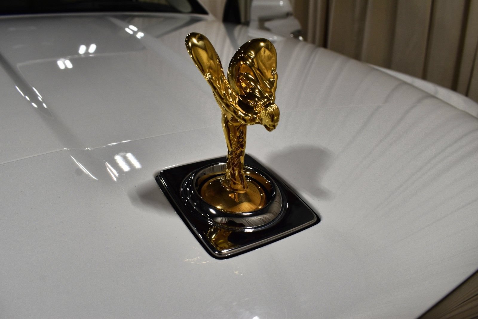 Certified 2024 Rolls-Royce Cullinan AWD/4WD image 10