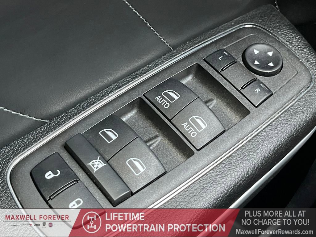 Used 2022 Dodge Charger Scat Pack image 7