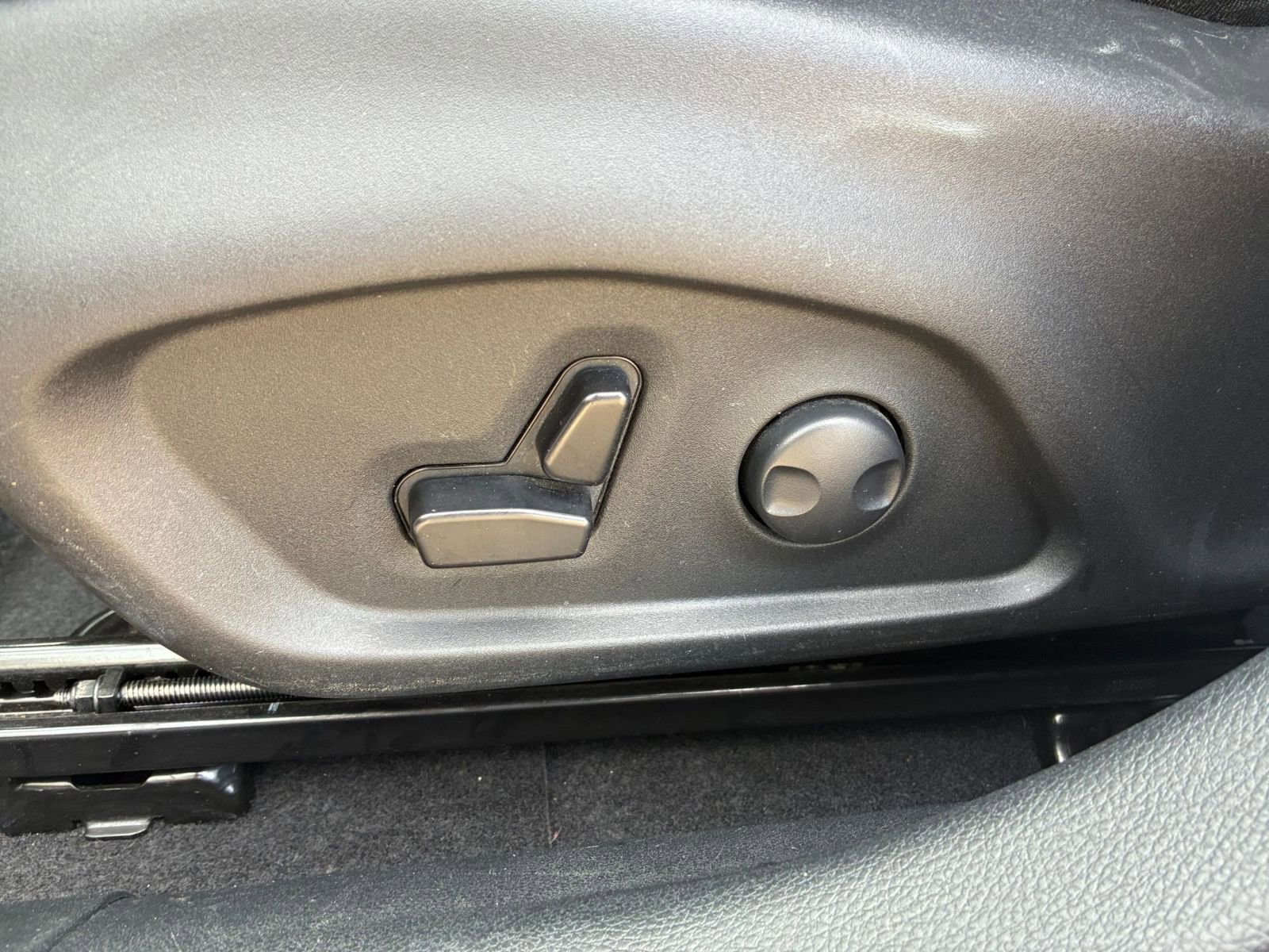 Used 2025 Jeep Compass Limited AWD/4WD image 22