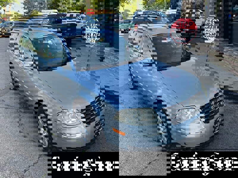 Used 2002 Volkswagen Passat GLX image 1