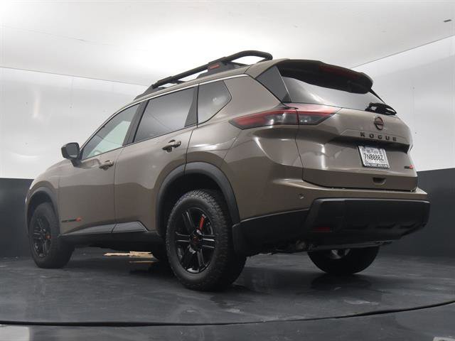 Certified 2025 Nissan Rogue SV image 28