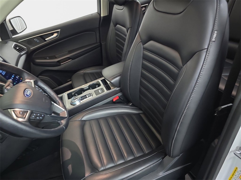 Used 2024 Ford Edge SEL image 17