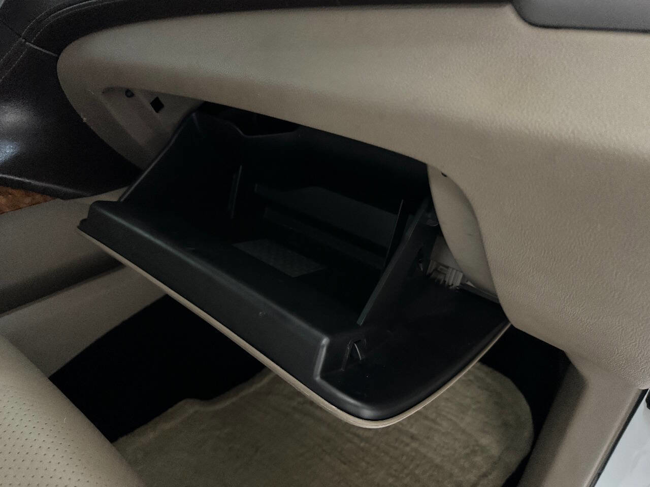 Used 2015 Chevrolet Suburban LTZ image 49