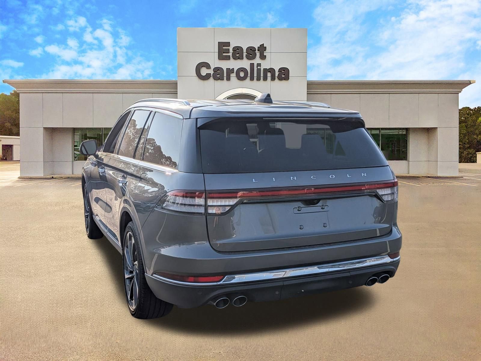 Used 2025 Lincoln Aviator Reserve w/ Equipment Group 201A AWD/4WD image 5