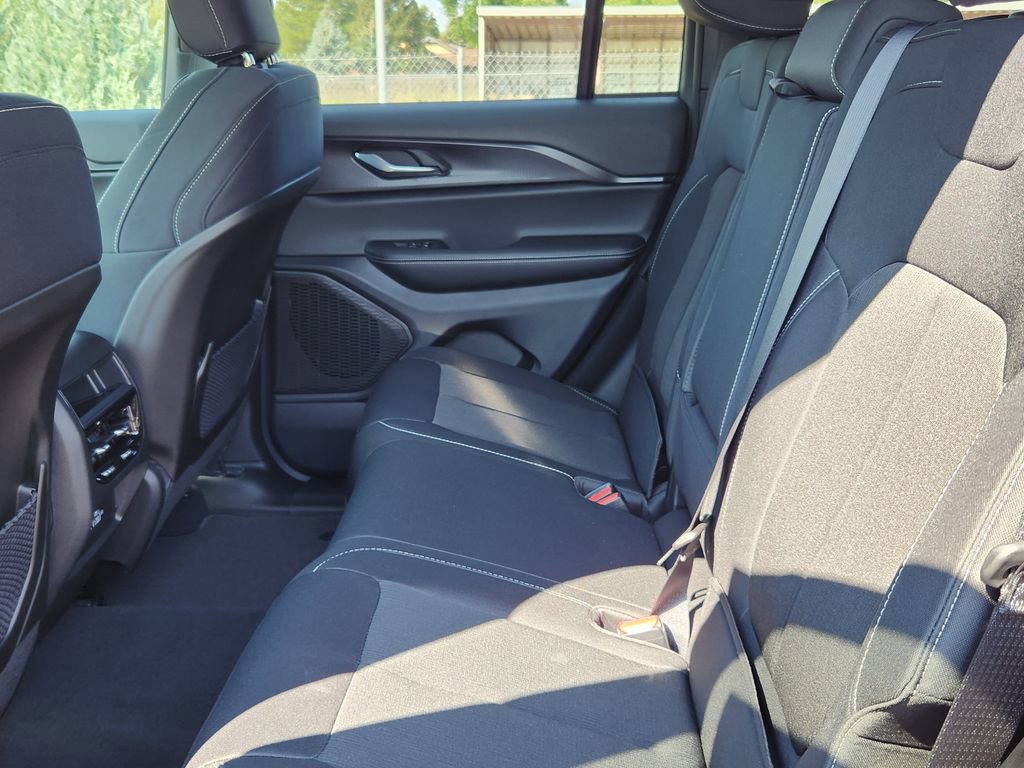 New 2025 Jeep Grand Cherokee Laredo X w/ Trailer Tow Package image 10