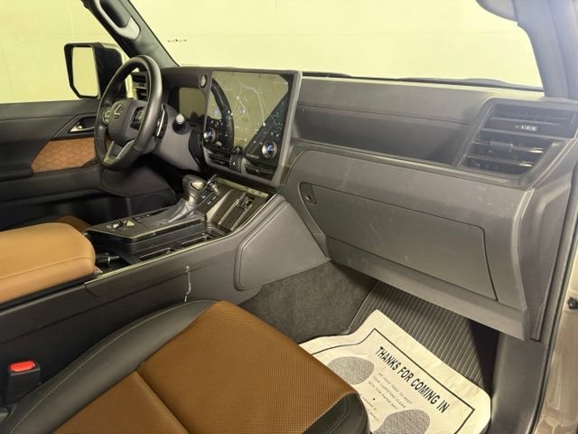 Used 2024 Lexus GX 550 w/ Accessory Package (Z1) AWD/4WD image 30