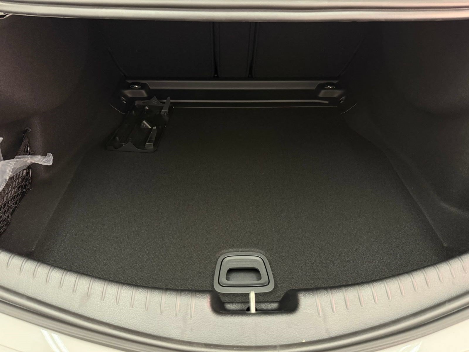 New 2026 Mercedes-Benz CLE 300 4MATIC Coupe image 31