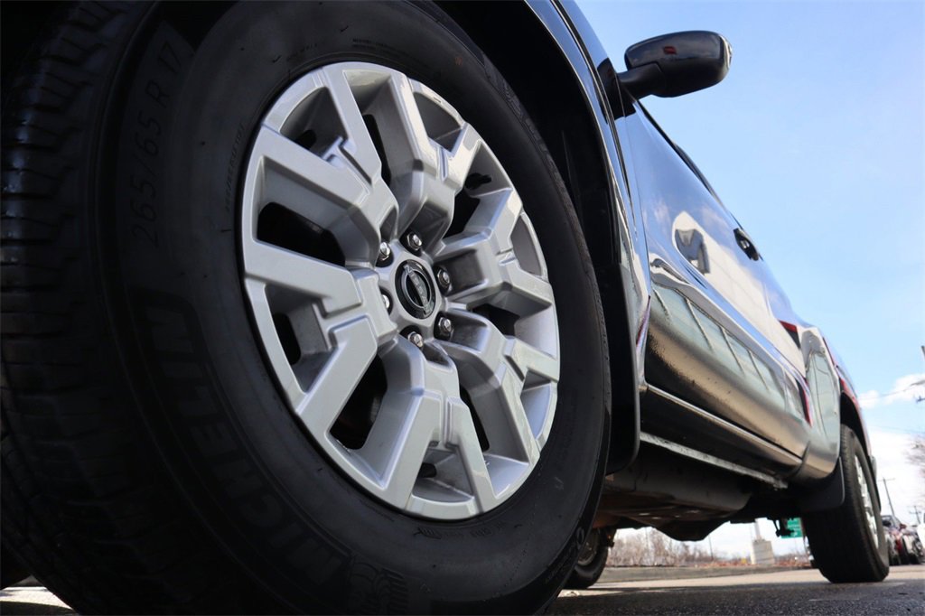 Certified 2024 Nissan Frontier SV w/ SV Convenience Package image 12