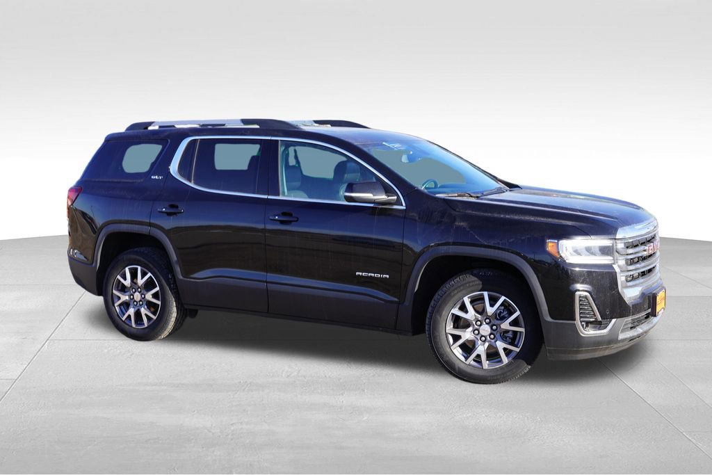Certified 2023 GMC Acadia SLT w/ Preferred Package image 3