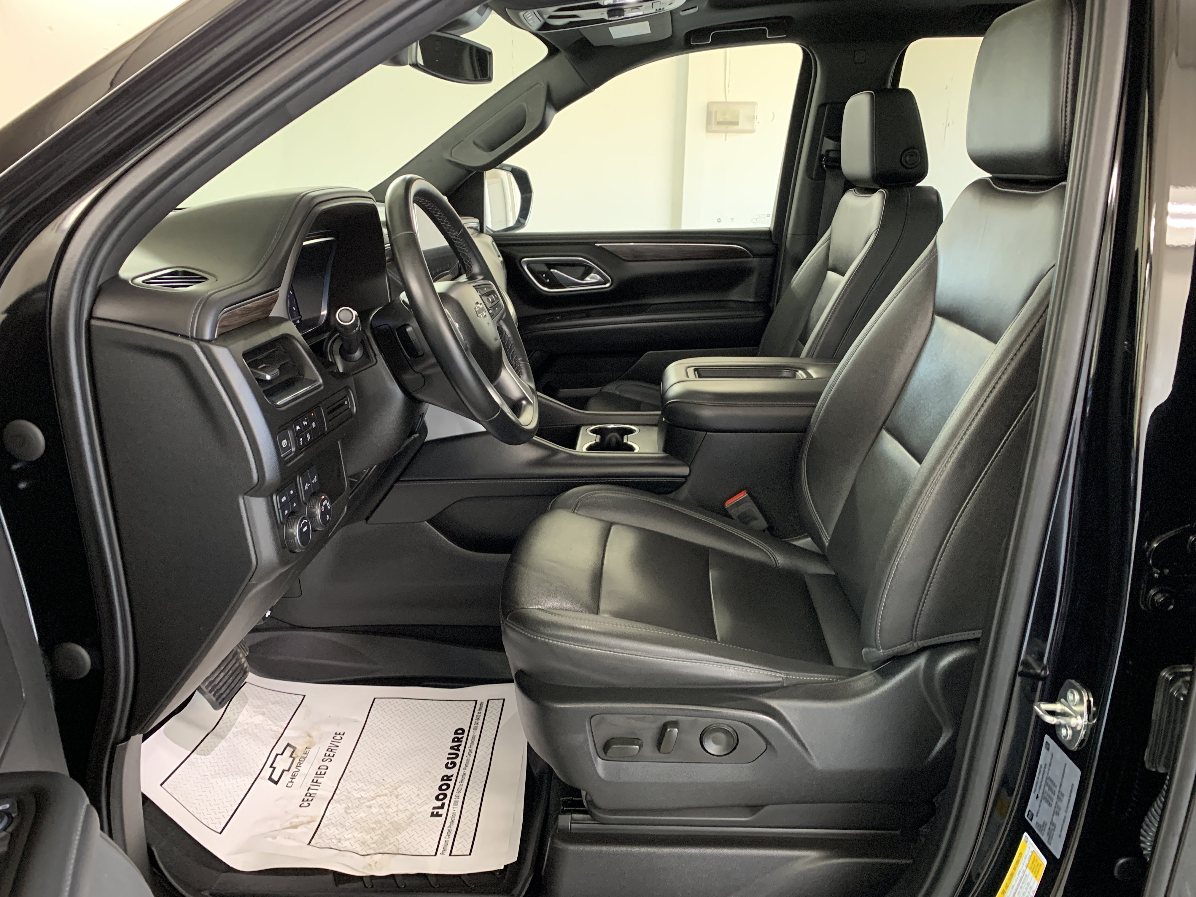 Used 2023 Chevrolet Tahoe Z71 AWD/4WD image 13