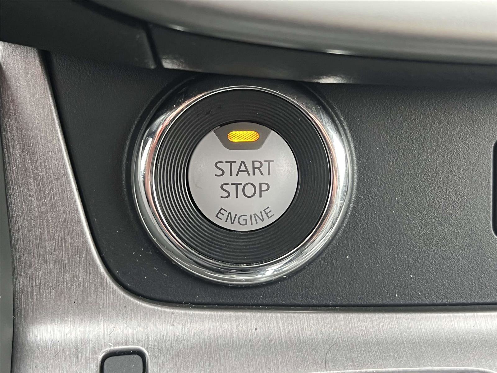 Certified 2024 Nissan Murano SV image 37