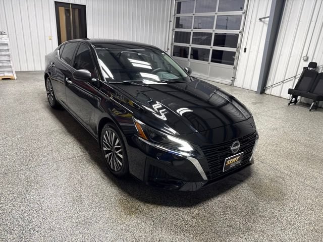 Used 2024 Nissan Altima 2.5 SV FWD image 27