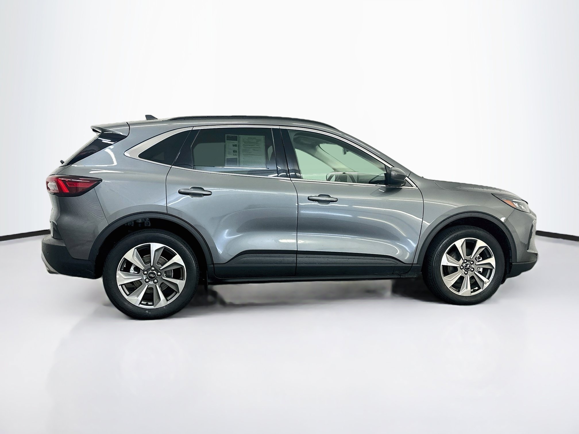 Used 2025 Ford Escape Platinum AWD/4WD image 10