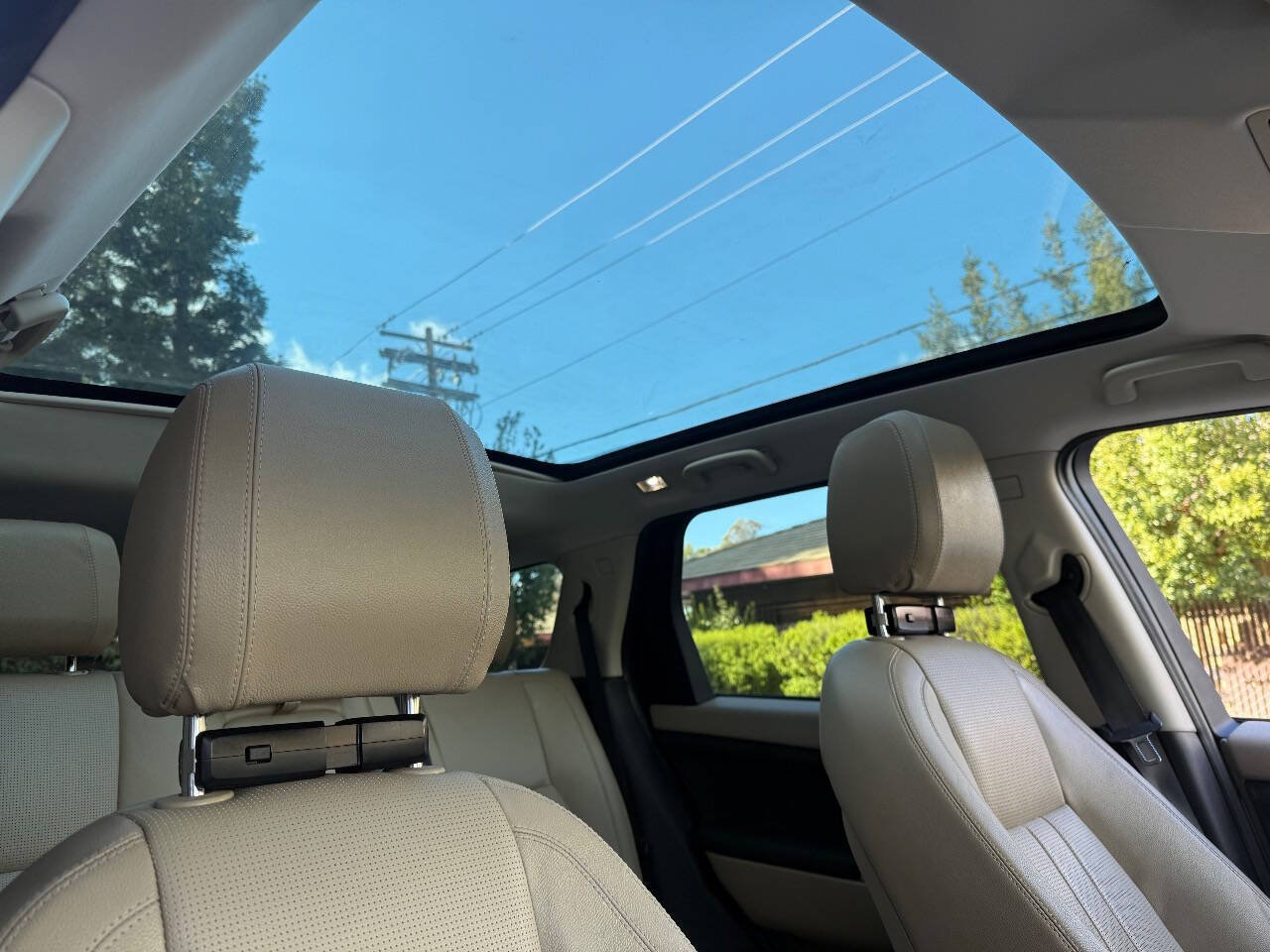 Used 2019 Land Rover Discovery Sport HSE AWD/4WD image 14