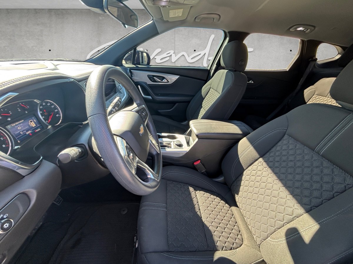 Used 2021 Chevrolet Blazer LT w/ Midnight/Sport Edition image 19