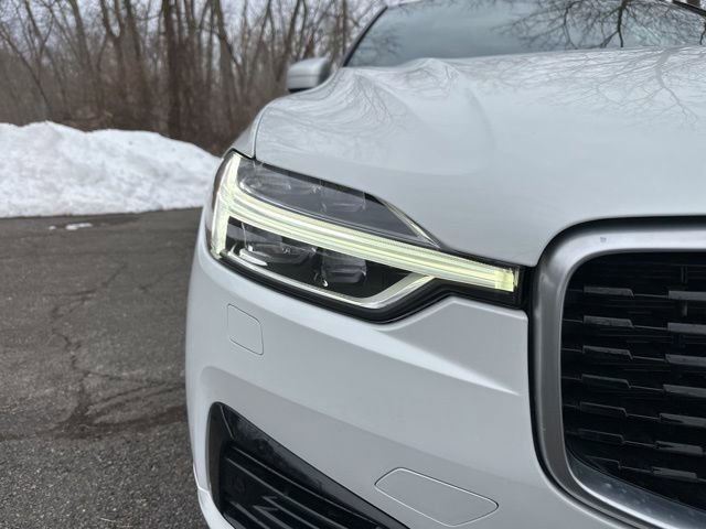 Used 2019 Volvo XC60 T8 R-Design w/ Advanced Package image 11