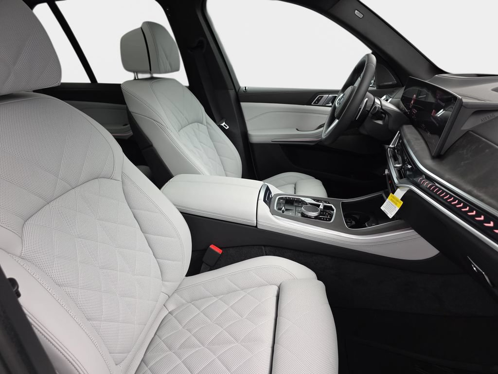 New 2026 BMW X5 xDrive50e w/ M Sport Package AWD/4WD image 9