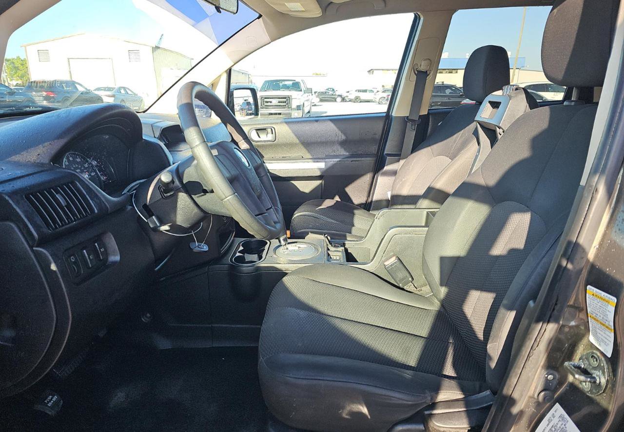 Used 2011 Mitsubishi Endeavor LS image 9