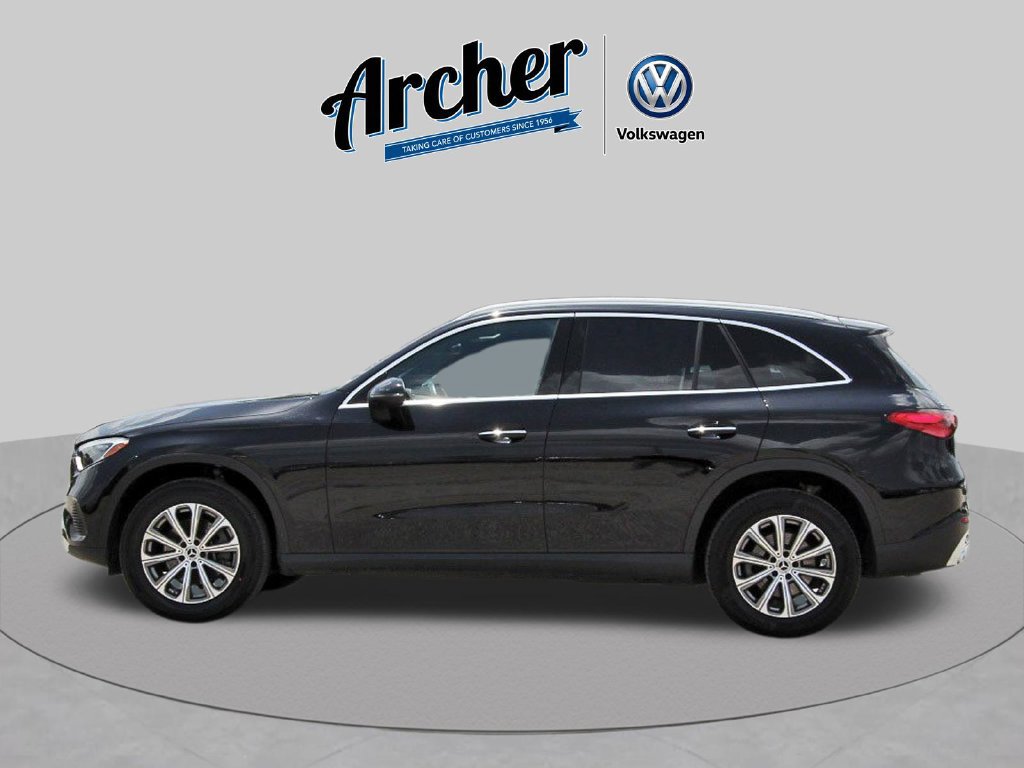 Used 2024 Mercedes-Benz GLC 300 4MATIC image 7